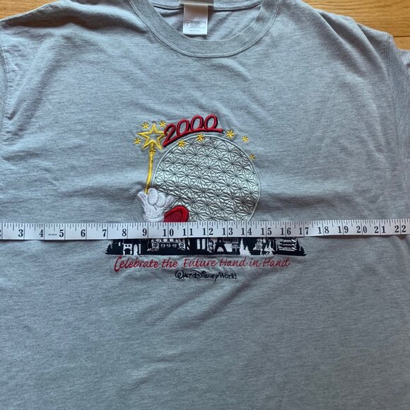Disney EPCOT 2000 Embroidered Tee Size L Vintage - Picture 9 of 11